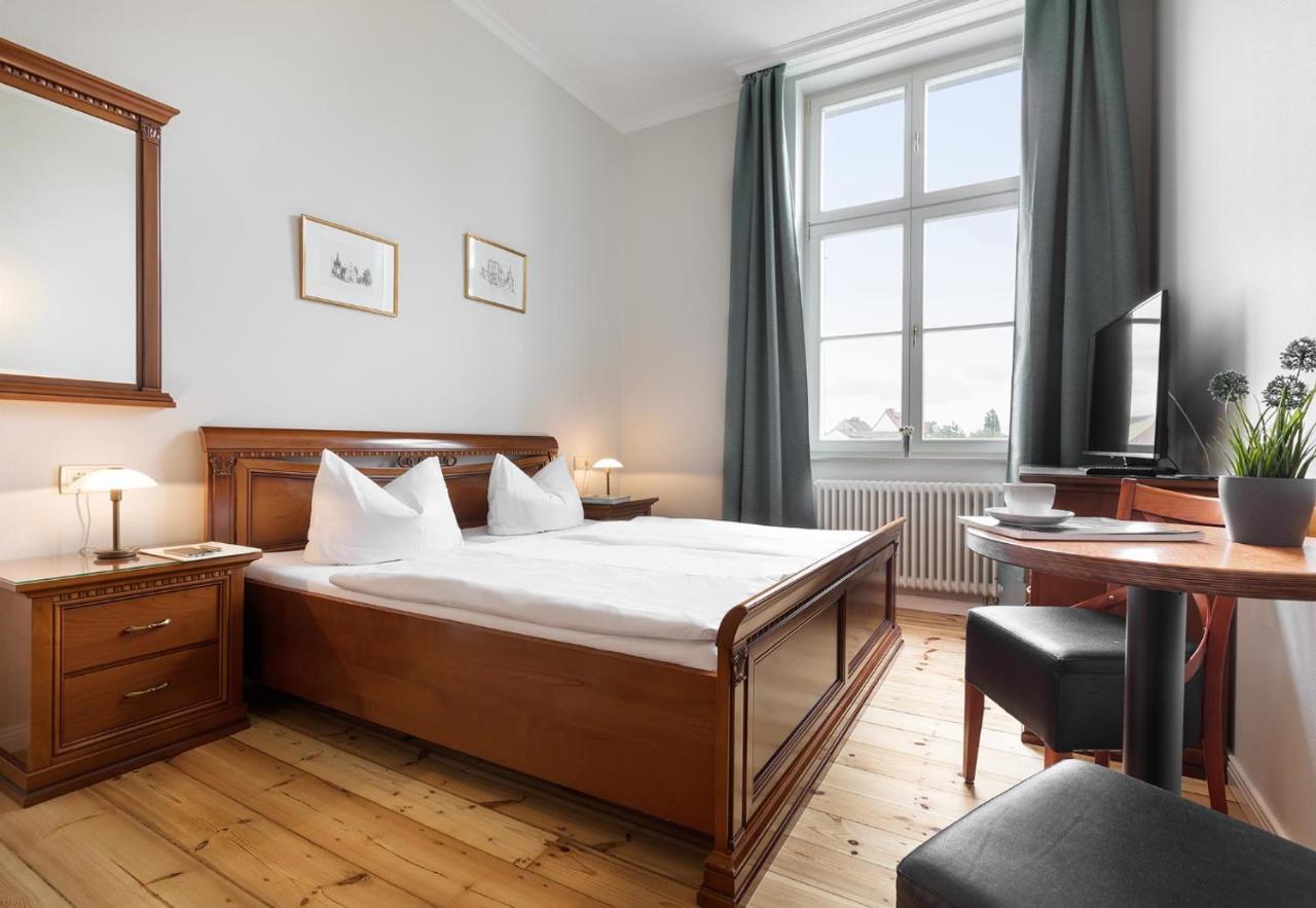 Hotel Prinz Heinrich Werder  Buitenkant foto