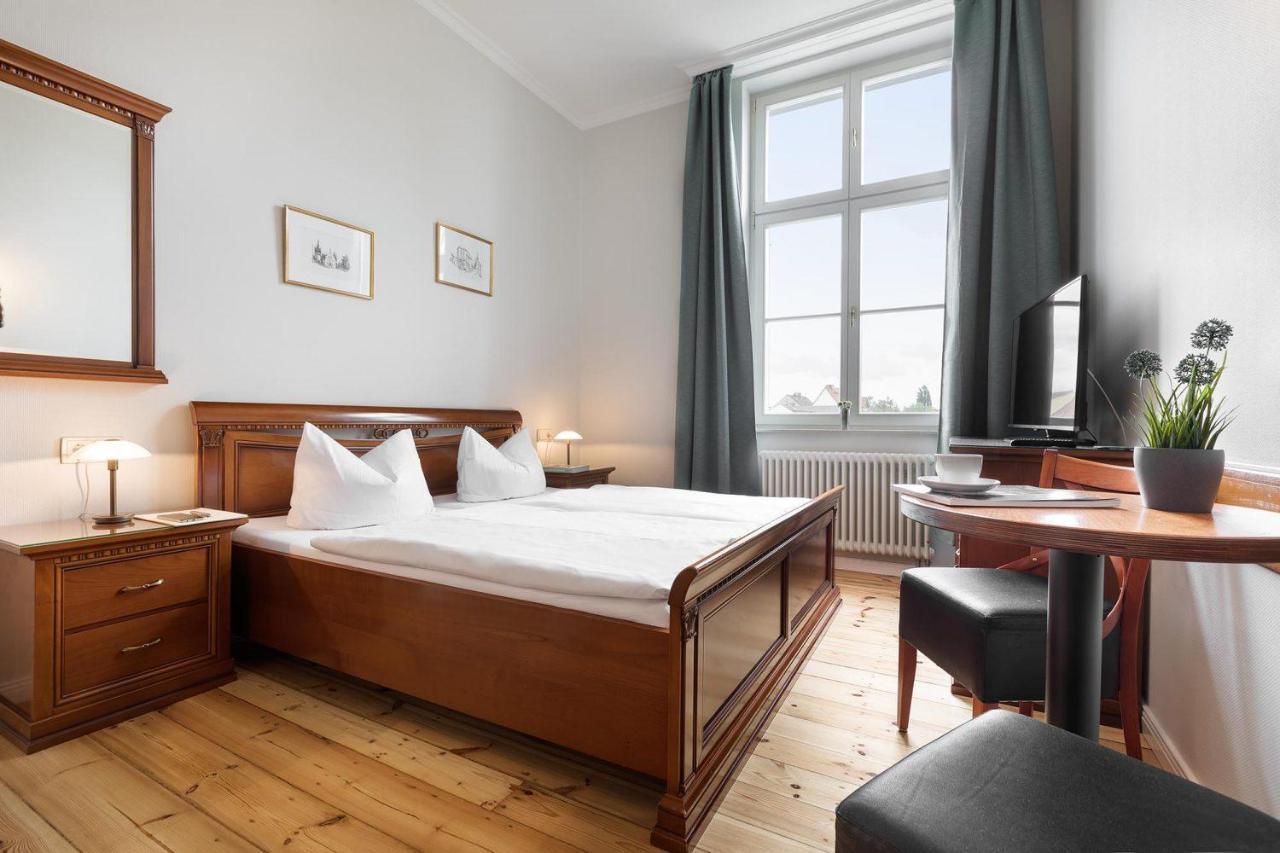 Hotel Prinz Heinrich Werder  Buitenkant foto